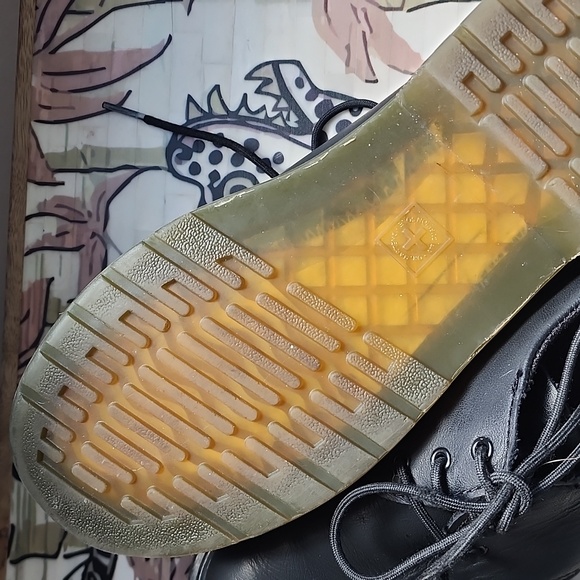 Dr Martens 1461 3-Eye Gibson Flat Shoes - Picture 4 of 5